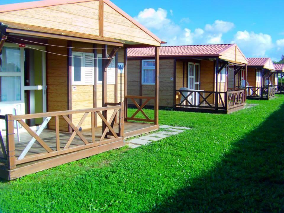 Parque De Campismo Da Ilha Do Pessegueiro Hotel Porto Covo Ruang foto