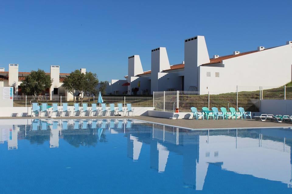 Parque De Campismo Da Ilha Do Pessegueiro Hotel Porto Covo Bagian luar foto